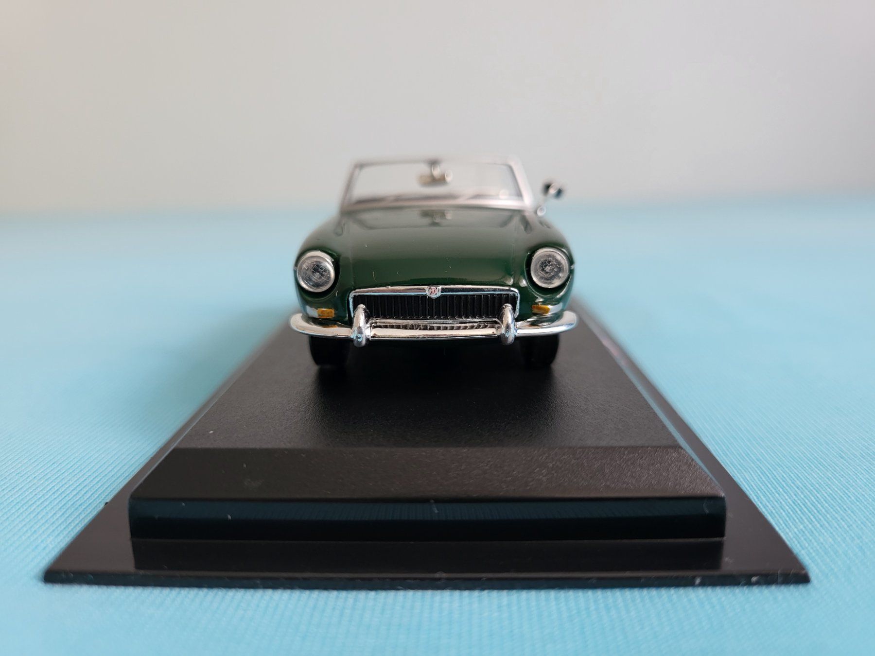MG Modellautos: MG B, British Racing Green – Neu (gemäss Beschreibung) aus Glattbrugg von PhilKrill 3