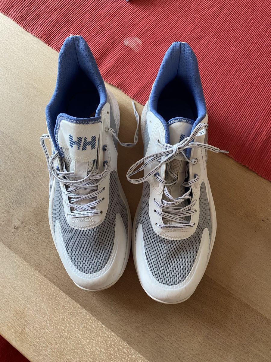 Helly Hansen Scarpe da uomo: Helly Hansen Sneaker Gr. 44 - NEU – Nuovo e nell'imballaggio originale da Illnau venduto da LePiedNu