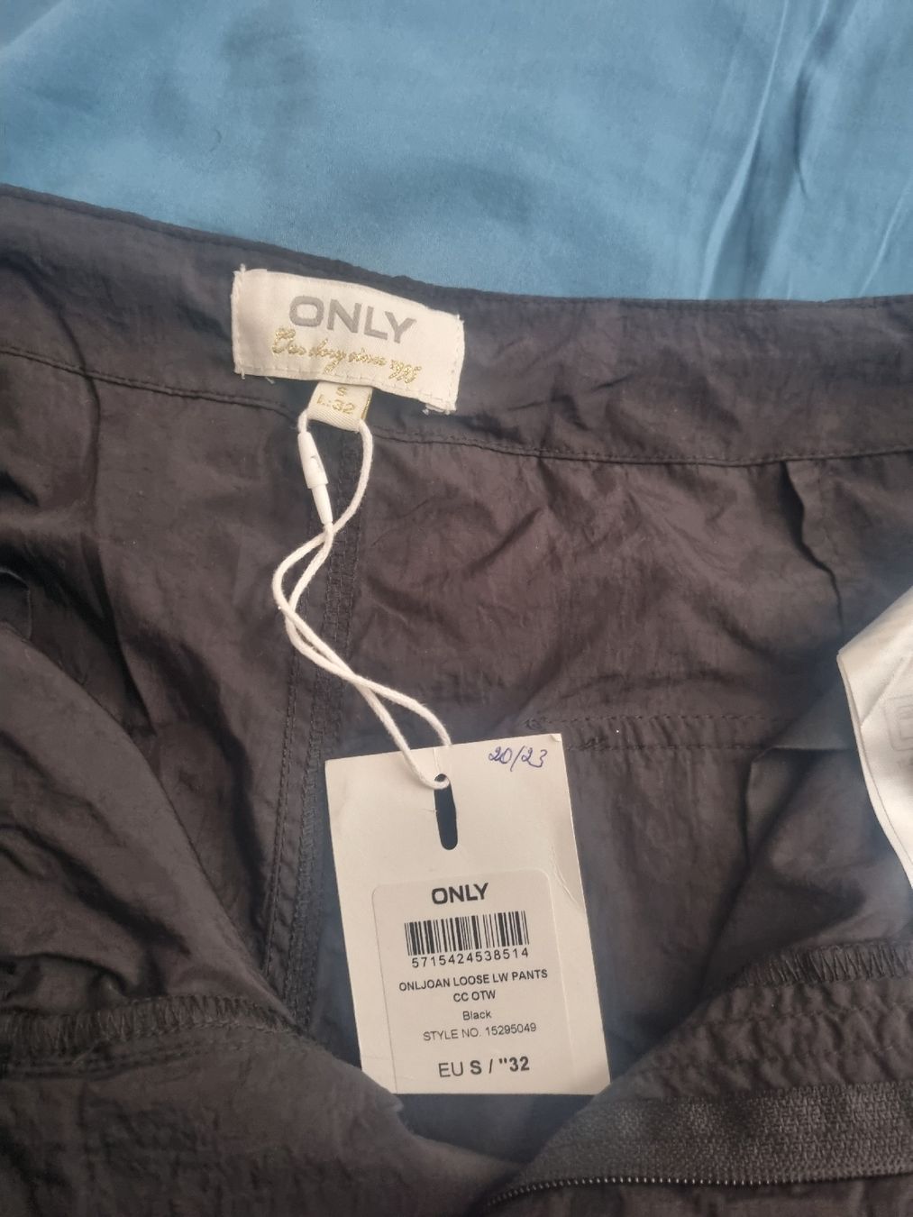Only Pantalons: coole stoffhose – Neuf avec emballage d'origine à Döttingen par Mass-krisG 4