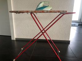 Bügelbrett ohne Bügeleisen