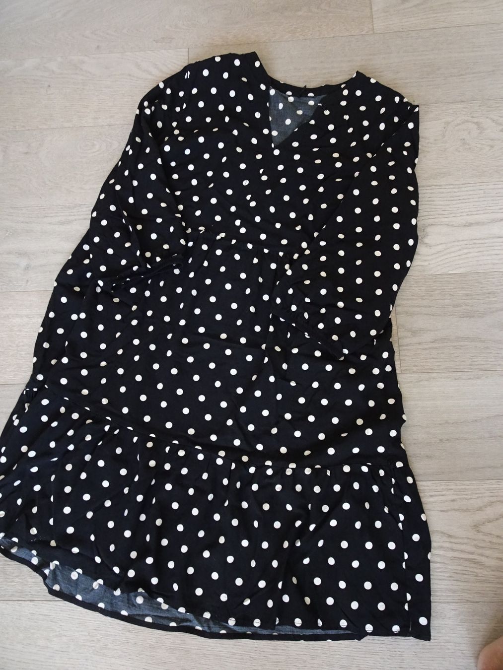 Vestiti: Kleid mit Tupfen schwarz, Gr. 44 – Usato da Winterthur venduto da Riiita