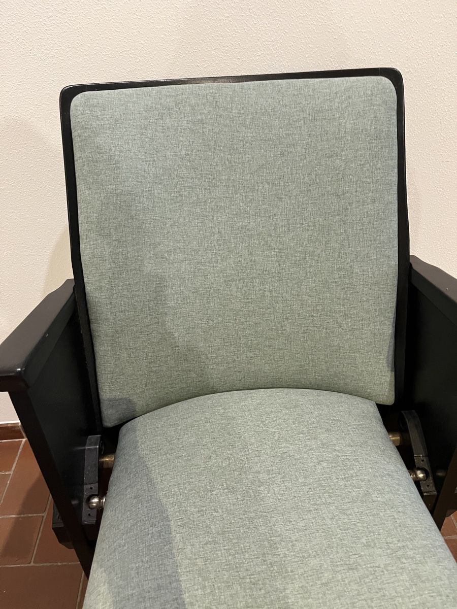 Poltrone: Vintage Kinosessel / Theatersessel – Usato da Zürich venduto da maKSt 5