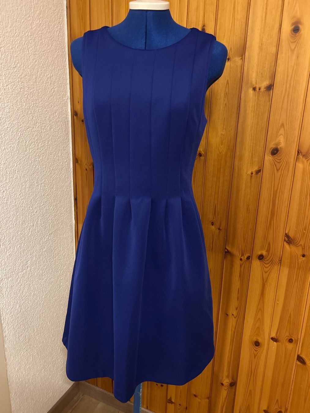 Kleider: Vince Camuto Kleid / Silvesterkleid – Neu (gemäss Beschreibung) aus Heiligkreuz (Mels) von ale_x2d5