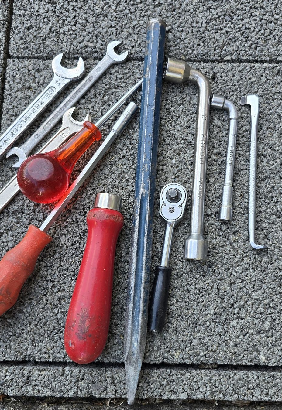 Alle Werkzeuge: 10 Stk. gebrauchte Werkzeuge – Gebraucht aus Walkringen von Vanuca 2
