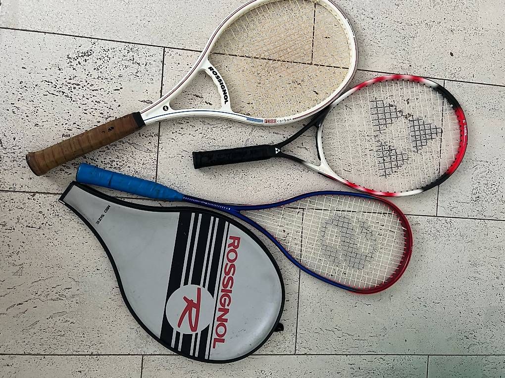 Raquettes: verschiedene Tennis Rackets – D'occasion à Oberembrach par Herbstfreude