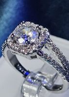Ring mit funkelndem Zirkonia 925 versilbert veränderbare Gr.