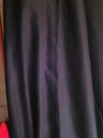 Schwarzer dicker Schal, ev. Wolle?