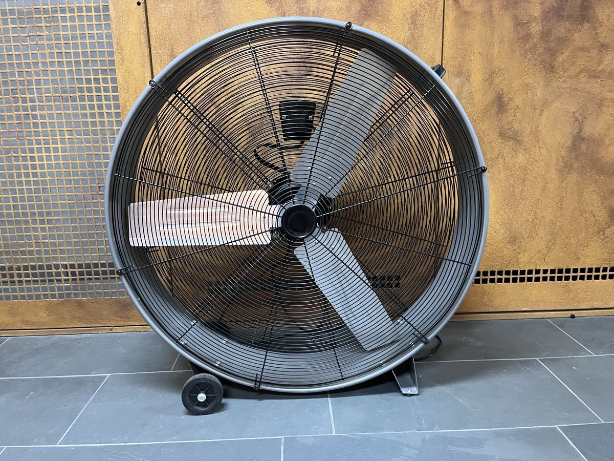 Ventilateurs: Industrieller Bodenventilator – Neuf (Voir description) à Fruthwilen par bodensee_manufaktur