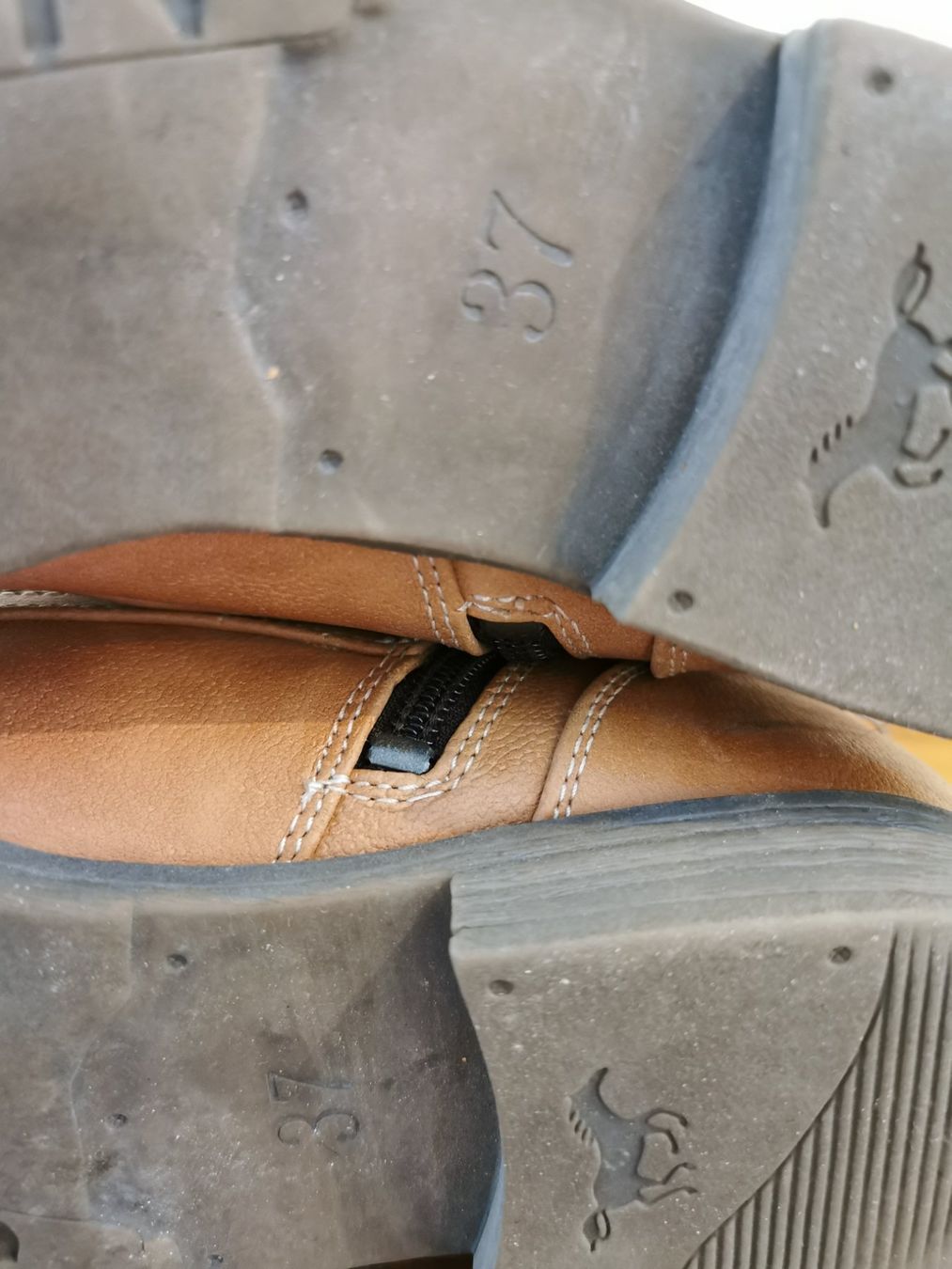Mustang Scarpe da donna: Mustang; Braune / Cognac Stiefeletten Gr. 37 – Usato da Boniswil venduto da Totomat-Lady 5