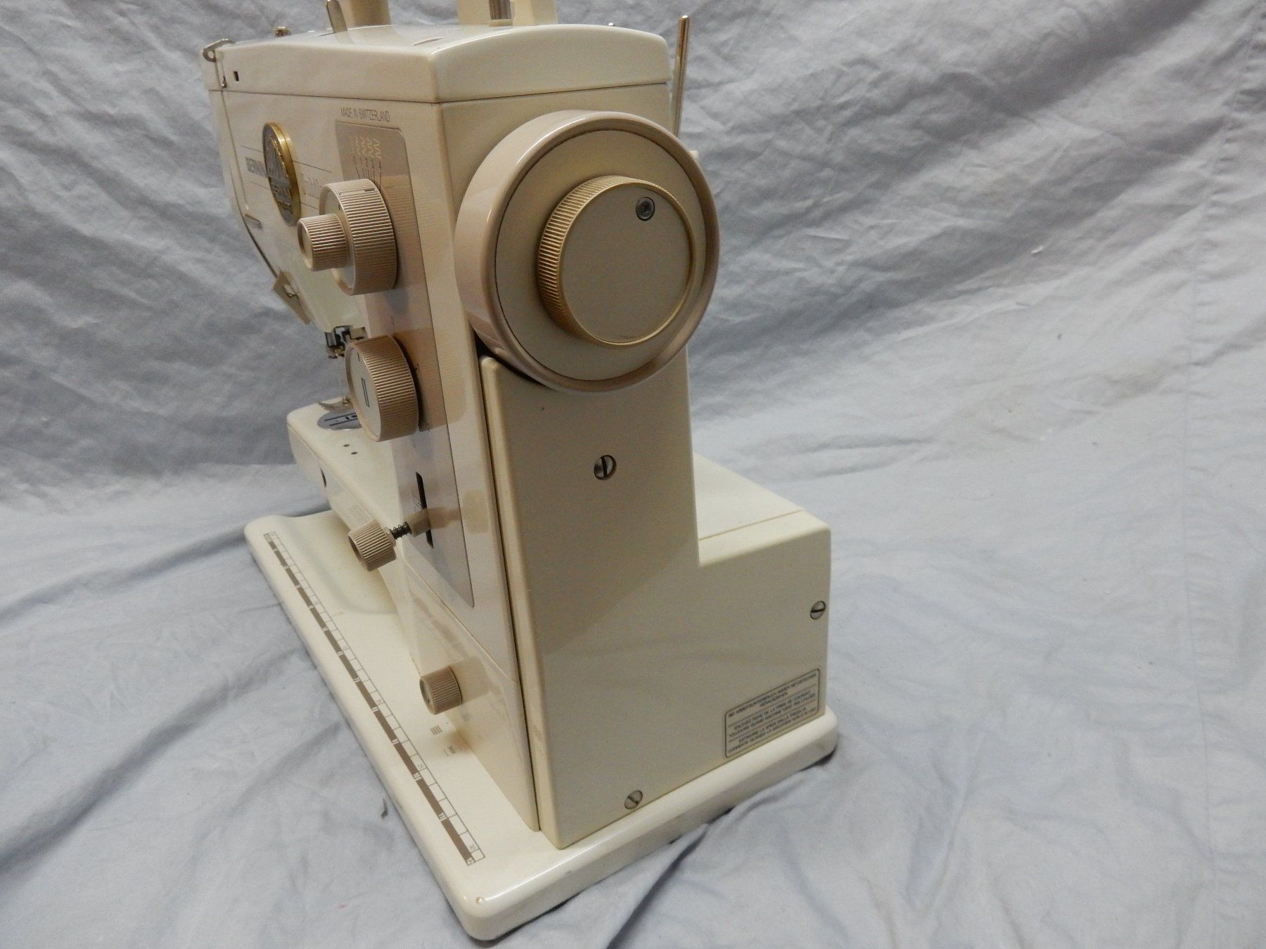 Bernina Macchine da cucire: Bernina 801    Top Neuwertig  25004 – Usato da Watt venduto da Mariposa49 4