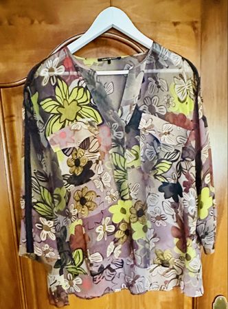Luisa Cerano Seidenbluse bunt Blumenmuster Grösse 40