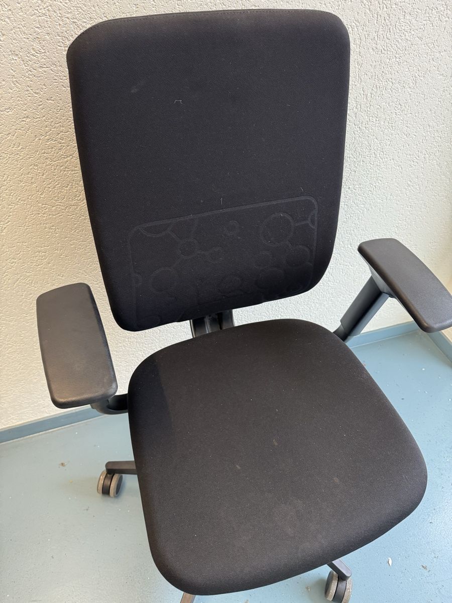 Chaises: Büro Stühlen  – D'occasion à Aesch BL par Onir.c 1