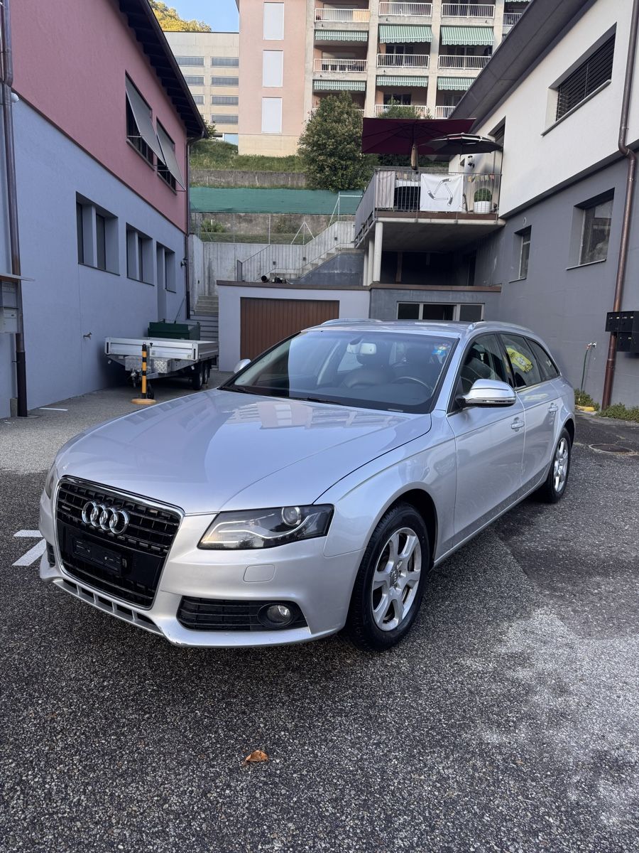 Audi Autos: Audi A4 avant 4x4 – D'occasion à Bosco Luganese par Olix2020