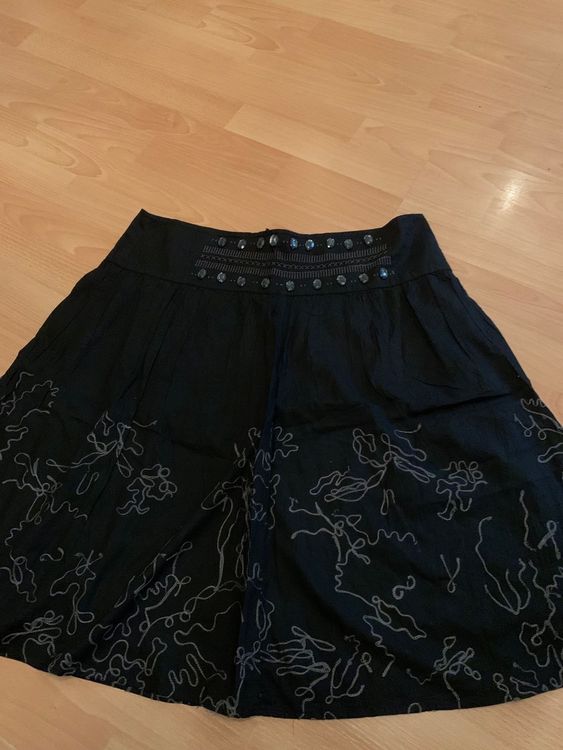 Achetez en ligne les vêtements de LILIANE H au meilleur prix