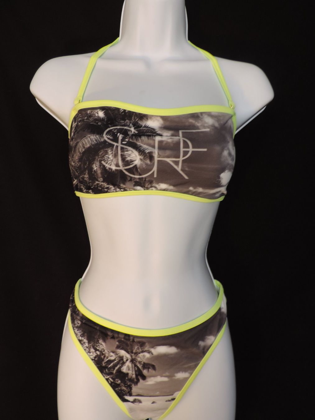 Costumi da bagno & Bikini: maillot de bain 2 pièces tropical jaune fluo – Usato da Genève venduto da Axelle333 2