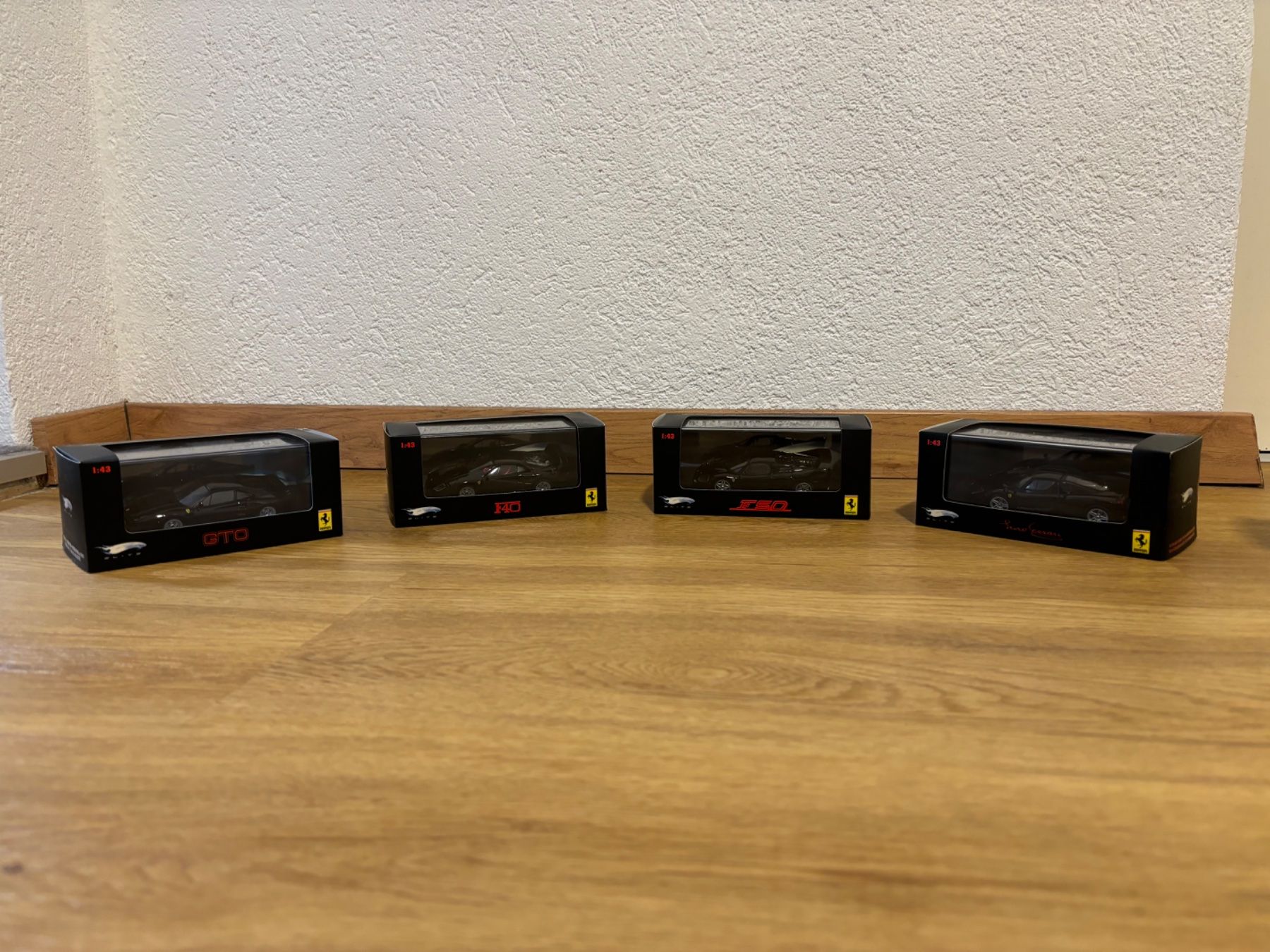 Hot Wheels Modellini d'auto: Ferrari Big Four Kollektion – Nuovo (secondo la descrizione) da Winterthur venduto da heinzpro