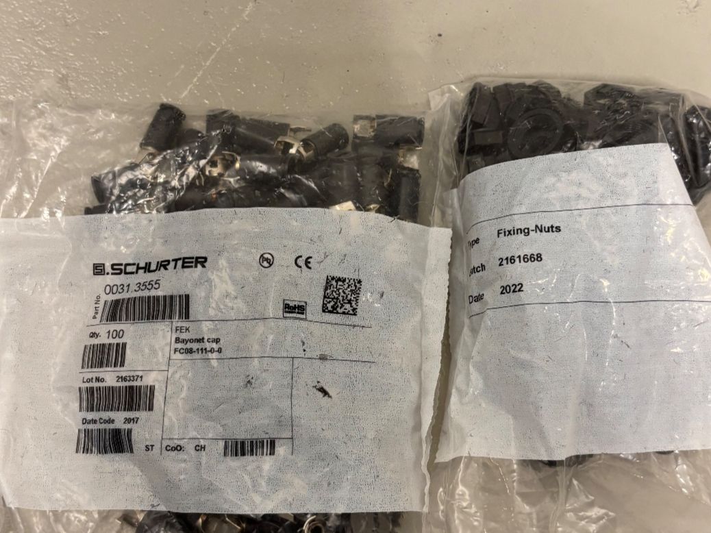 Componenti elettronici: Feinsicherungshalter Schurter – Nuovo (secondo la descrizione) da Schenkon venduto da ProStuff 2