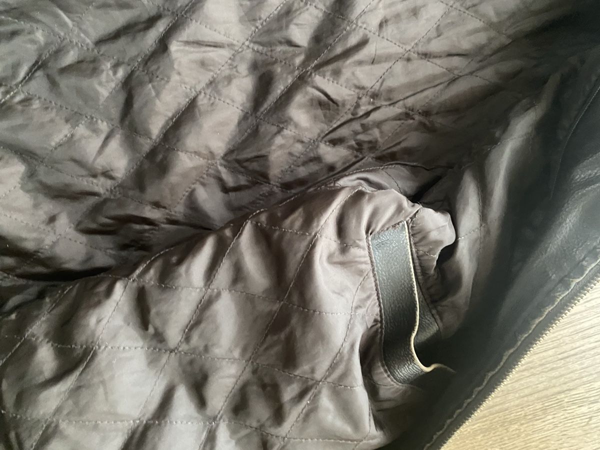 Guess Jacken: Coole GUESS Lederjacke, Grösse L – Gebraucht aus Immensee von AutoTrader24 7