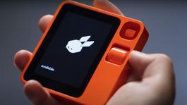 Rabbit R1 AI Device In hand! Will Be A Collectors 