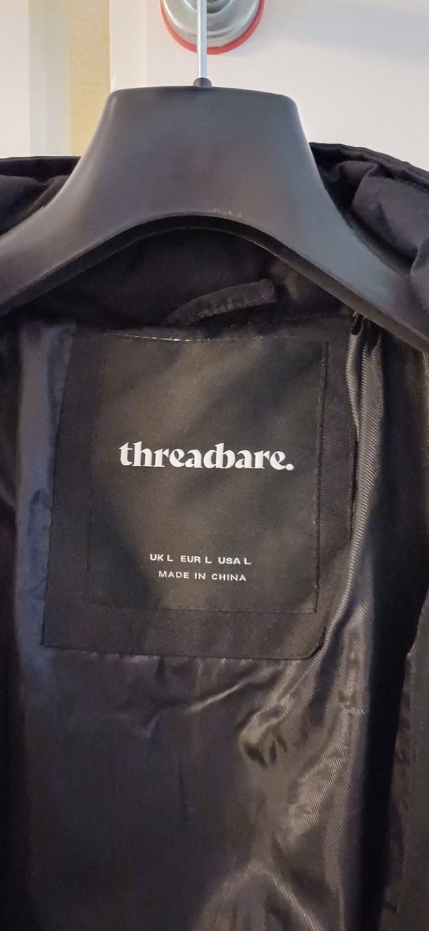 Giacche: Schwarze Threadbare Winterjacke mit Kapuze Gr L – Usato da Basel venduto da chowyun555 3