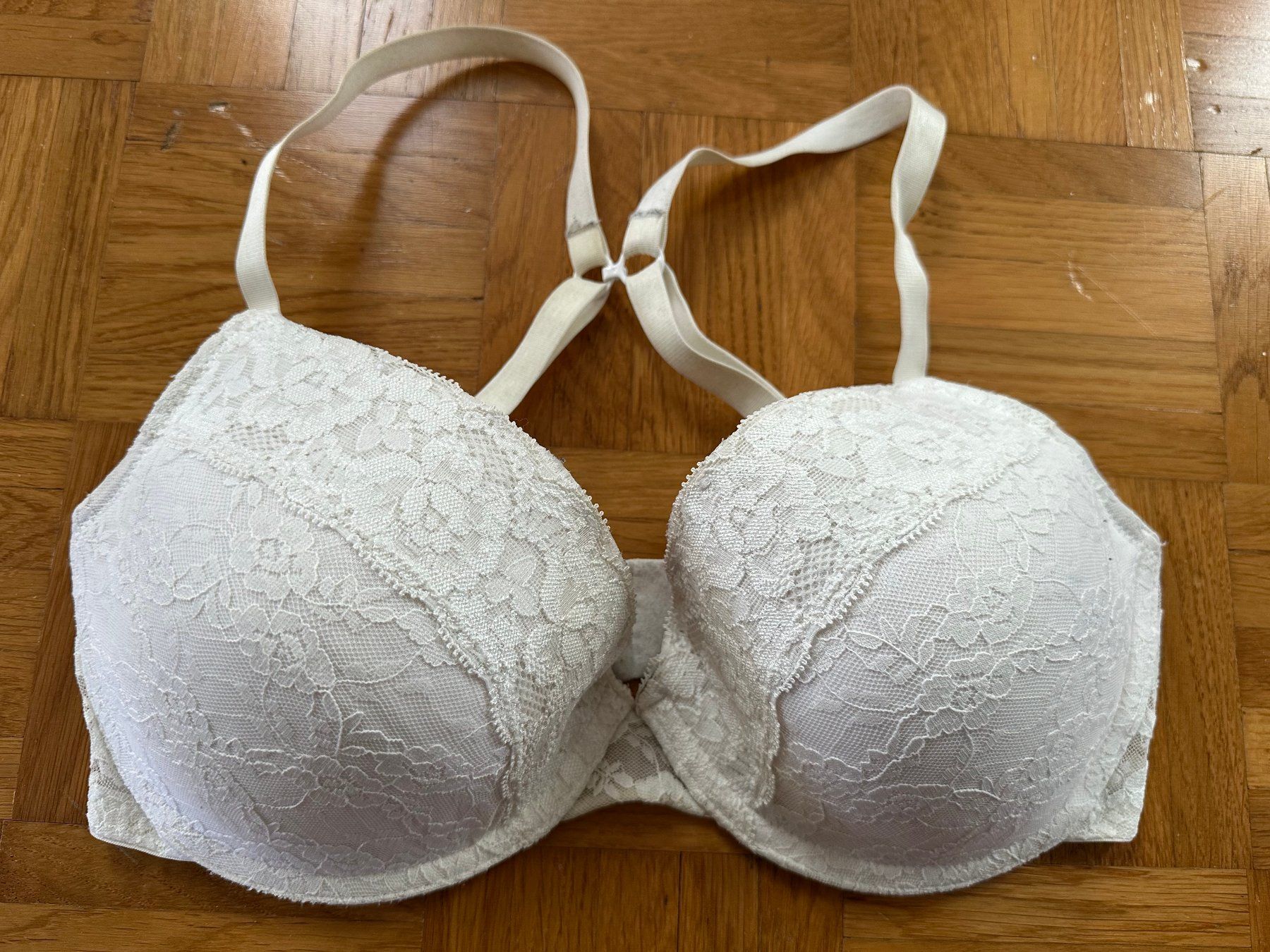 H&M Altra biancheria intima: H&M weissser Spitzen-BH Gr. 75D – Usato da Winterthur venduto da nelead