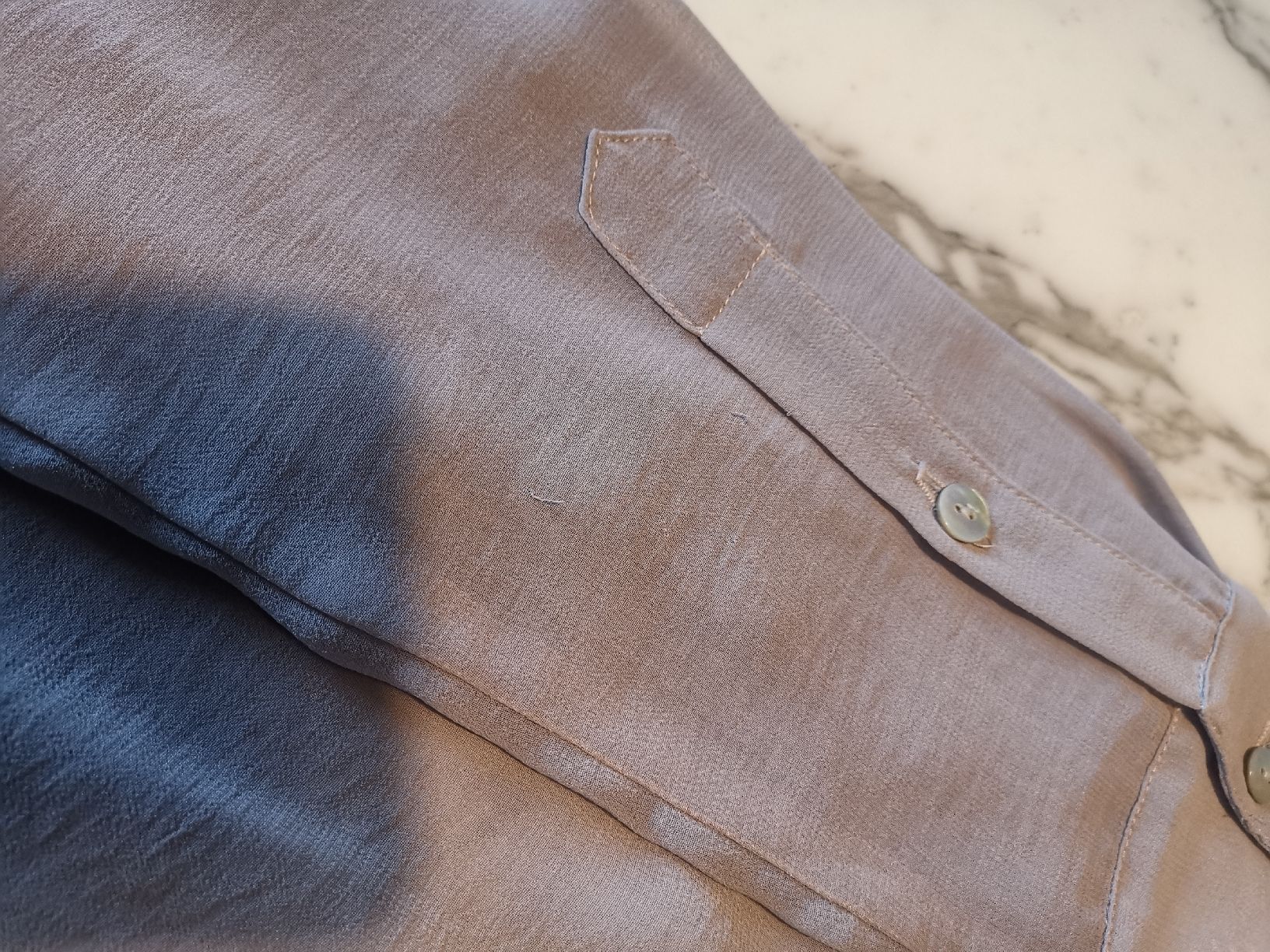 Camicette: Leichte Velvet Seidenbluse  – Usato da Uerikon venduto da pink_flamingo 5