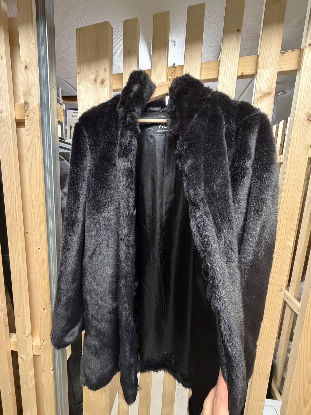 Cappotti: Wallis Black Faux Fur Coat – Usato da Horgen venduto da pam_l6cc 3