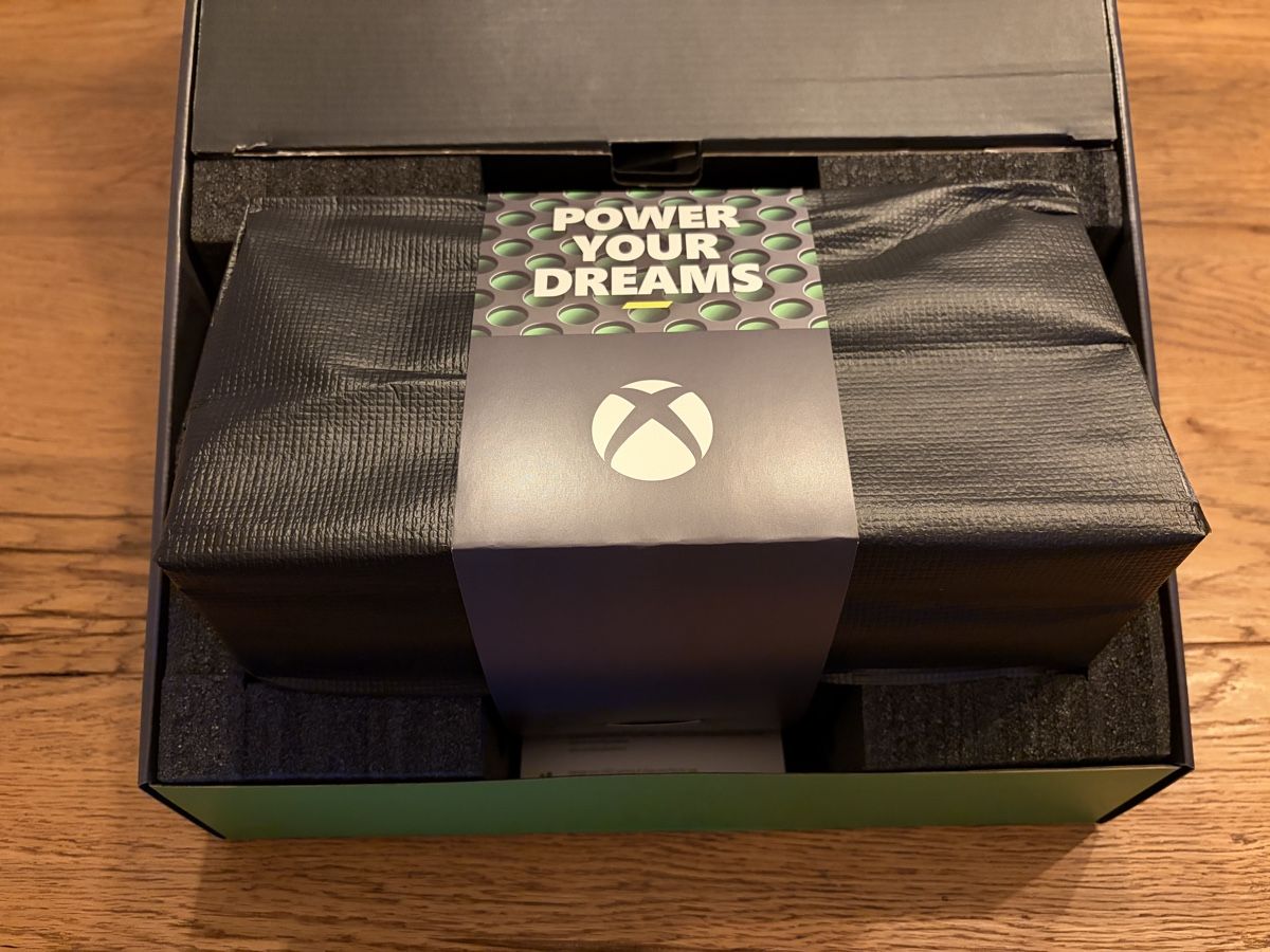 Microsoft Console: XBOX Series X mit neuem Controller  – Usato da Wabern venduto da dav_qm72 1