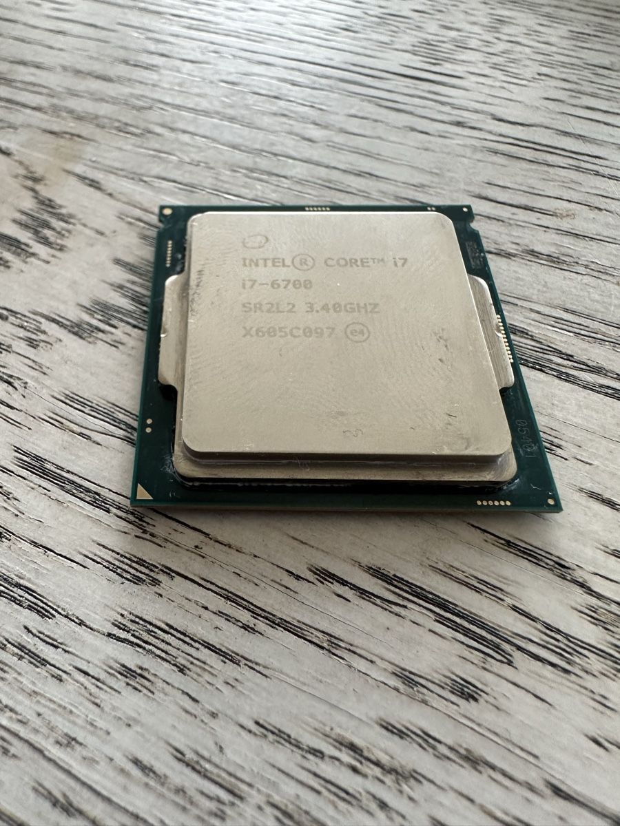 Intel PC: Intel i7 6700 3.4 Ghz – Usato da Lupsingen venduto da New-Haven