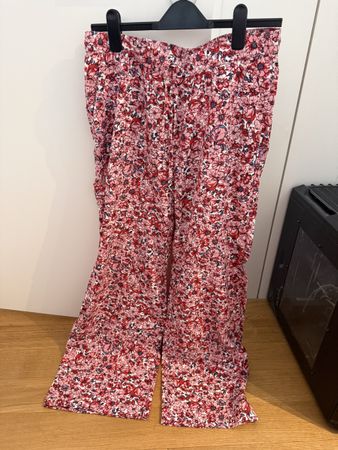 Sommerliche Stoffhose mit Blumenmuster, Gr. L, neuwertig