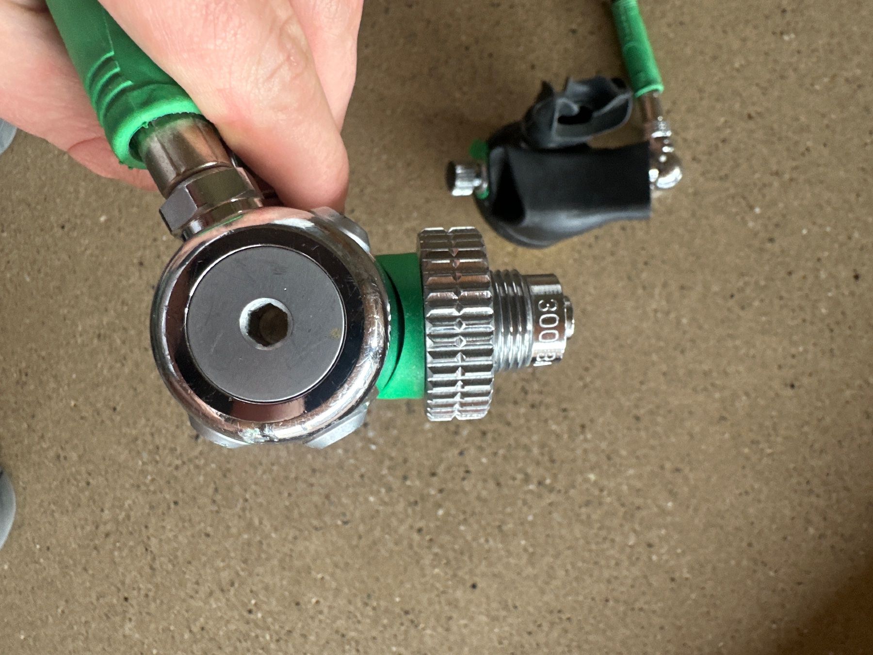 Apeks Respiratori & Giubbotti: APEKS TX50 Nitrox Atemregler mit Finimeter – Usato da Onnens FR venduto da grospatapouf 6