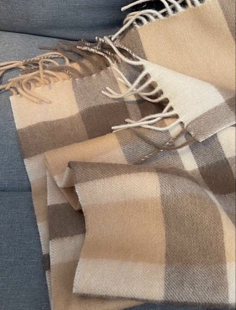 Foulard & Sciarpe: Écharpe 100% en laine – Nuovo e nell'imballaggio originale da Châtel-St-Denis venduto da Montclair_Swiss 5