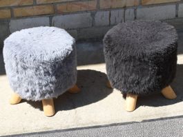 2 HOCKER PLÜSCHHOCKER