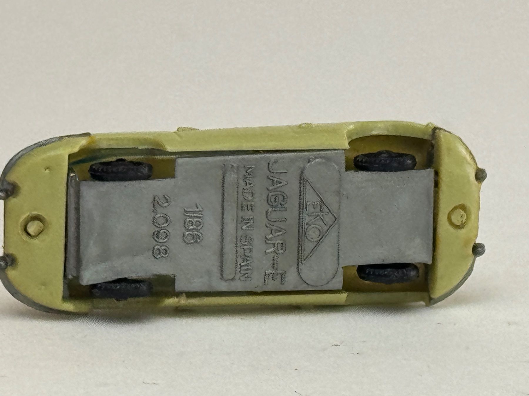 Eko Modellini d'auto: GB5- EKO Jaguar Typ E grünbeige – Usato da Elm venduto da Wikmtz 2