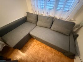 Ecksofa mit Schlaffunktion, gebraucht, aber in gutem Zustand