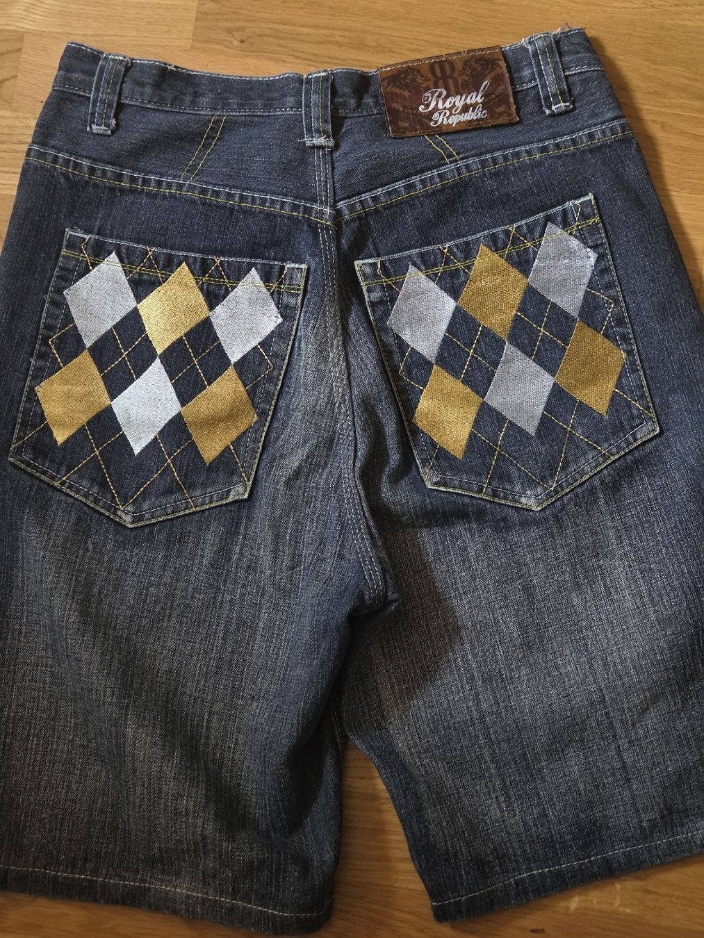 Jeans: Jeans Shorts – D'occasion à Bassersdorf par ale_2ftz 1