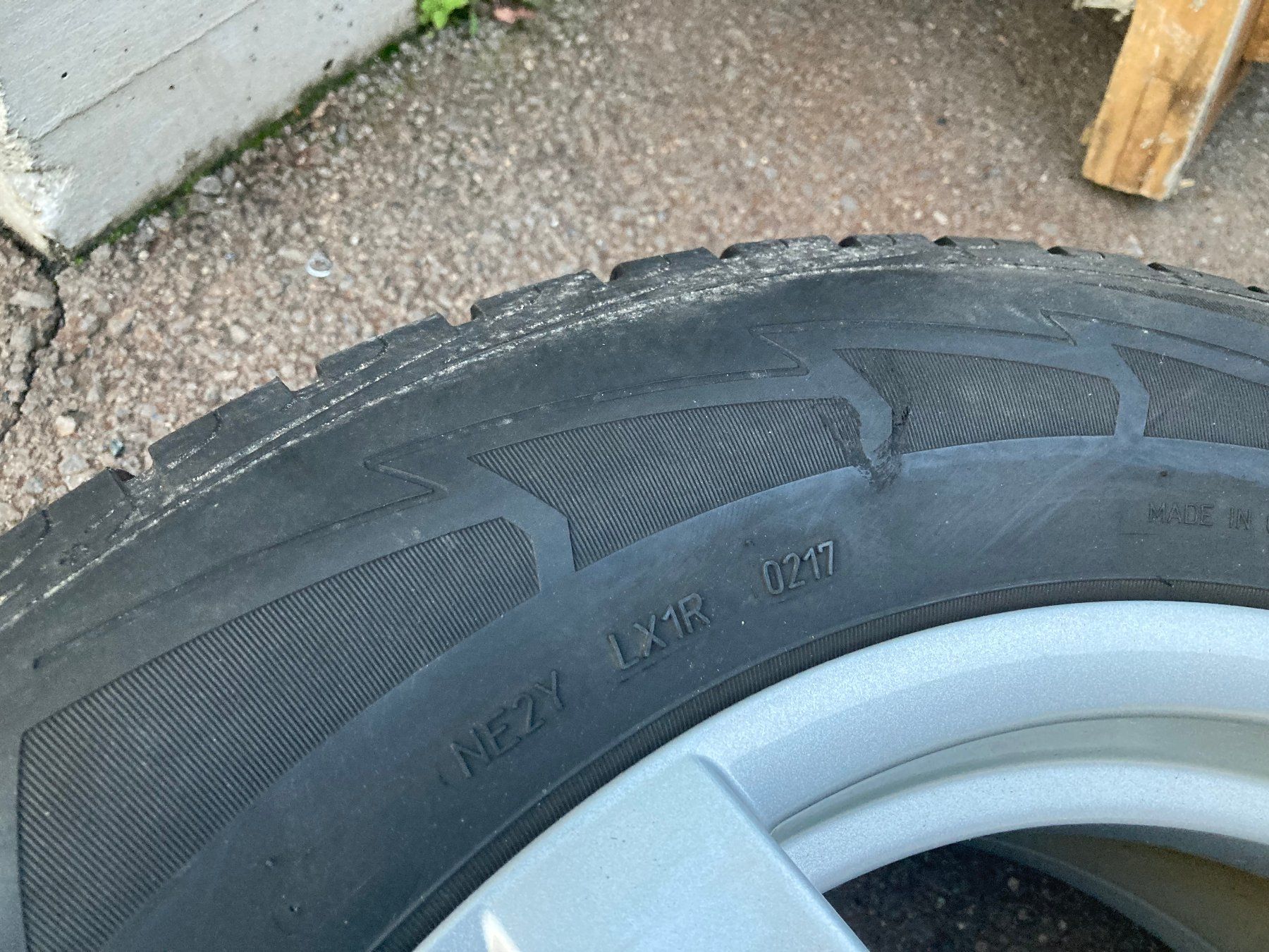 Land Rover Pneumatici & Ruote complete: Landrover Evoque Winterräder 225/65R17 – Usato da Cham venduto da WB2223 6