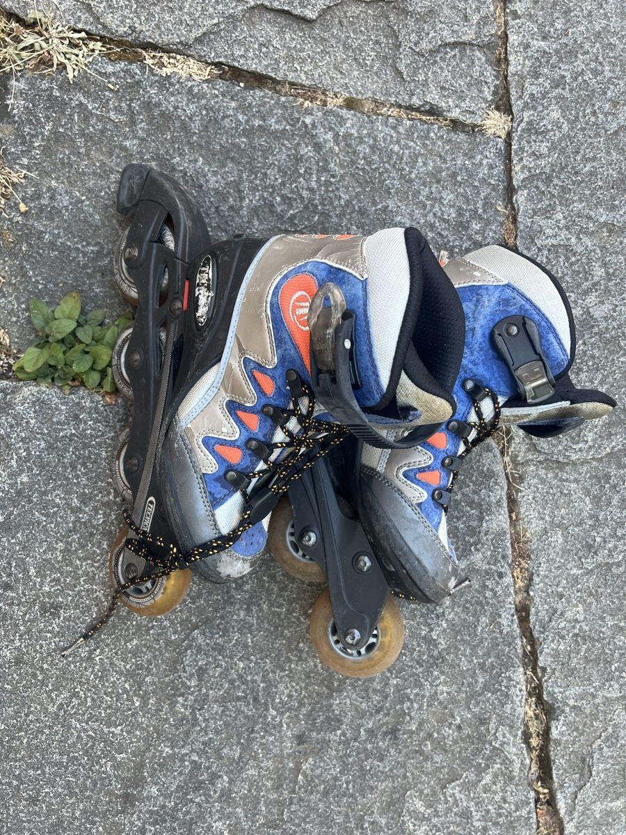 Pattini in linea & Pattini a rotelle: Kinder Inlineskates Grösse 31 – Spike – Usato da Basel venduto da Isi_takes_it_easy