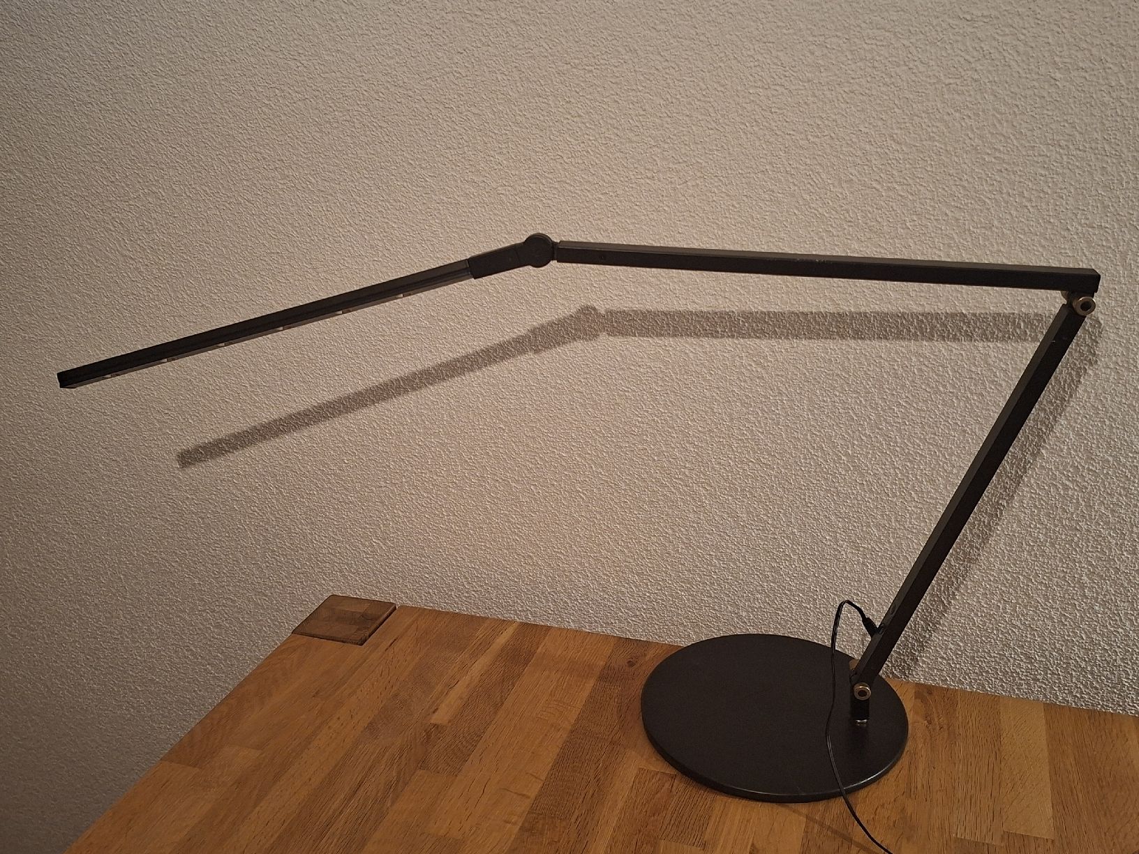 Lampade: Designer Koncept LED Lampe in schwarz – Usato da Basel venduto da Lovintage 2