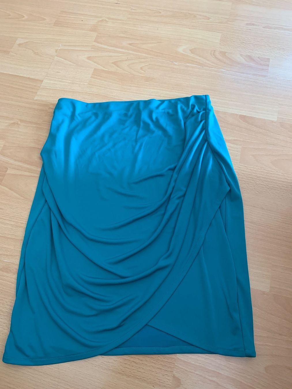 H&M Röcke: Jolie jupe verte H&M t. M – Gebraucht aus MEYRIN von Gwendo10