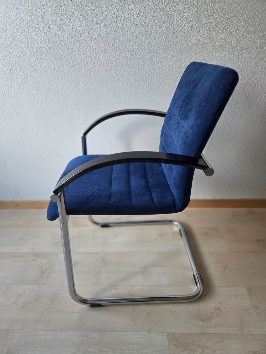 Stühle: Profi Design-Freischwinger in Tiefblau | Einzelkauf – Gebraucht aus Zürich von ant_m569 2
