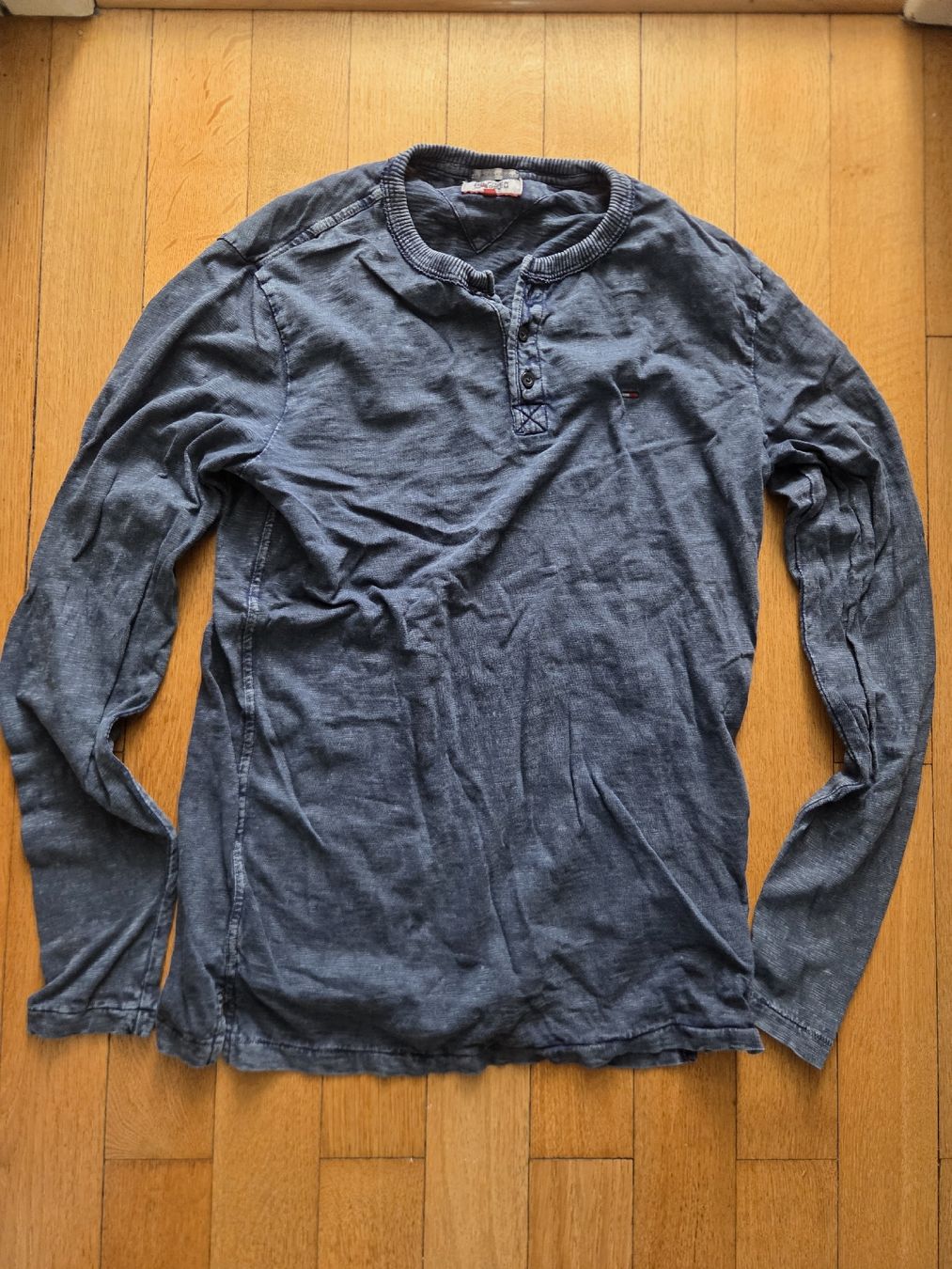Tommy Hilfiger Pullover & Sweatshirts: Hilfiger Denim Longsleeve L – Gebraucht aus Basel von doniel_basel