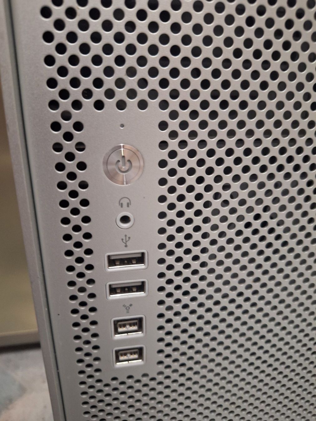 Apple PC: Alter Apple Computer – Usato da Gossau ZH venduto da and_vc22 1