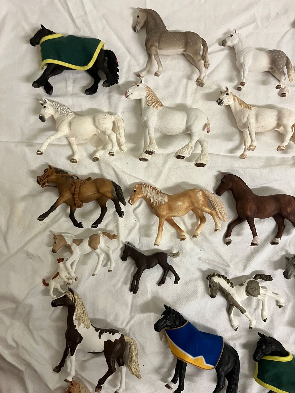Schleich Spielzeuge: Riesen Set Schleich Tiere, Pferde uvm. – Gebraucht aus Nottwil von Gonahr 3