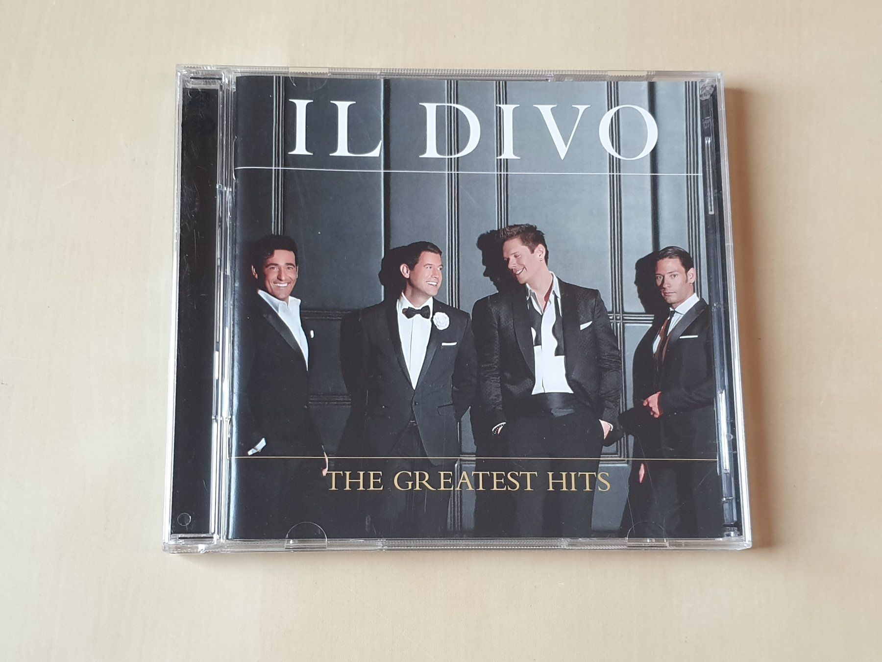 CDs: Il Divo The Greatest Hits – D'occasion à Stansstad par collectorsshop