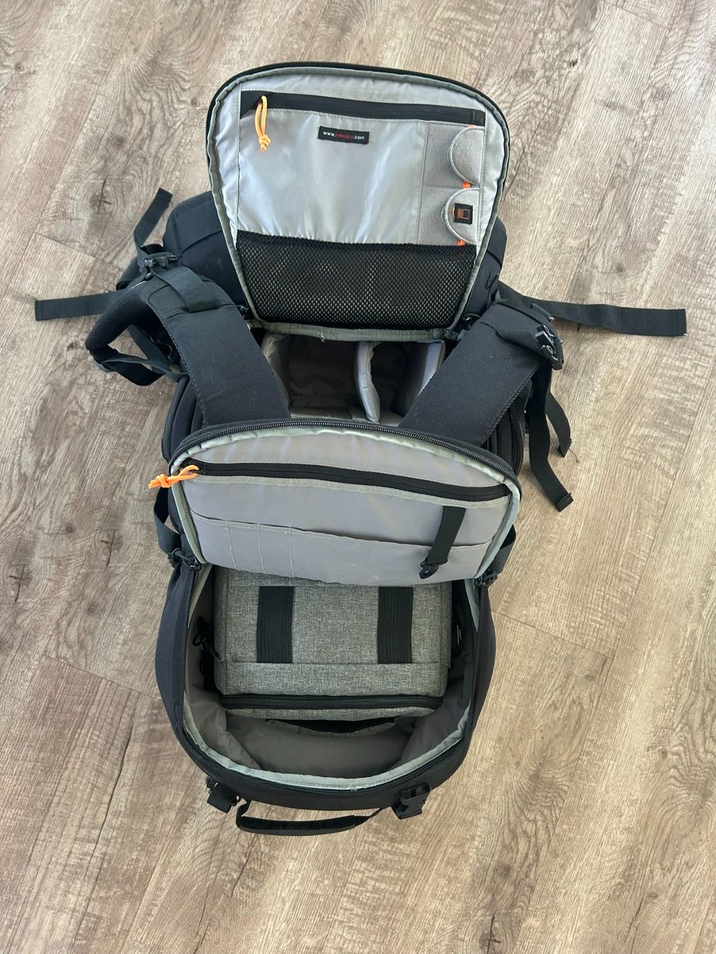 Lowepro Zaini: Lowepro Kamer Rucksack - top Zustand – Usato da Buttisholz venduto da jan_ks9k