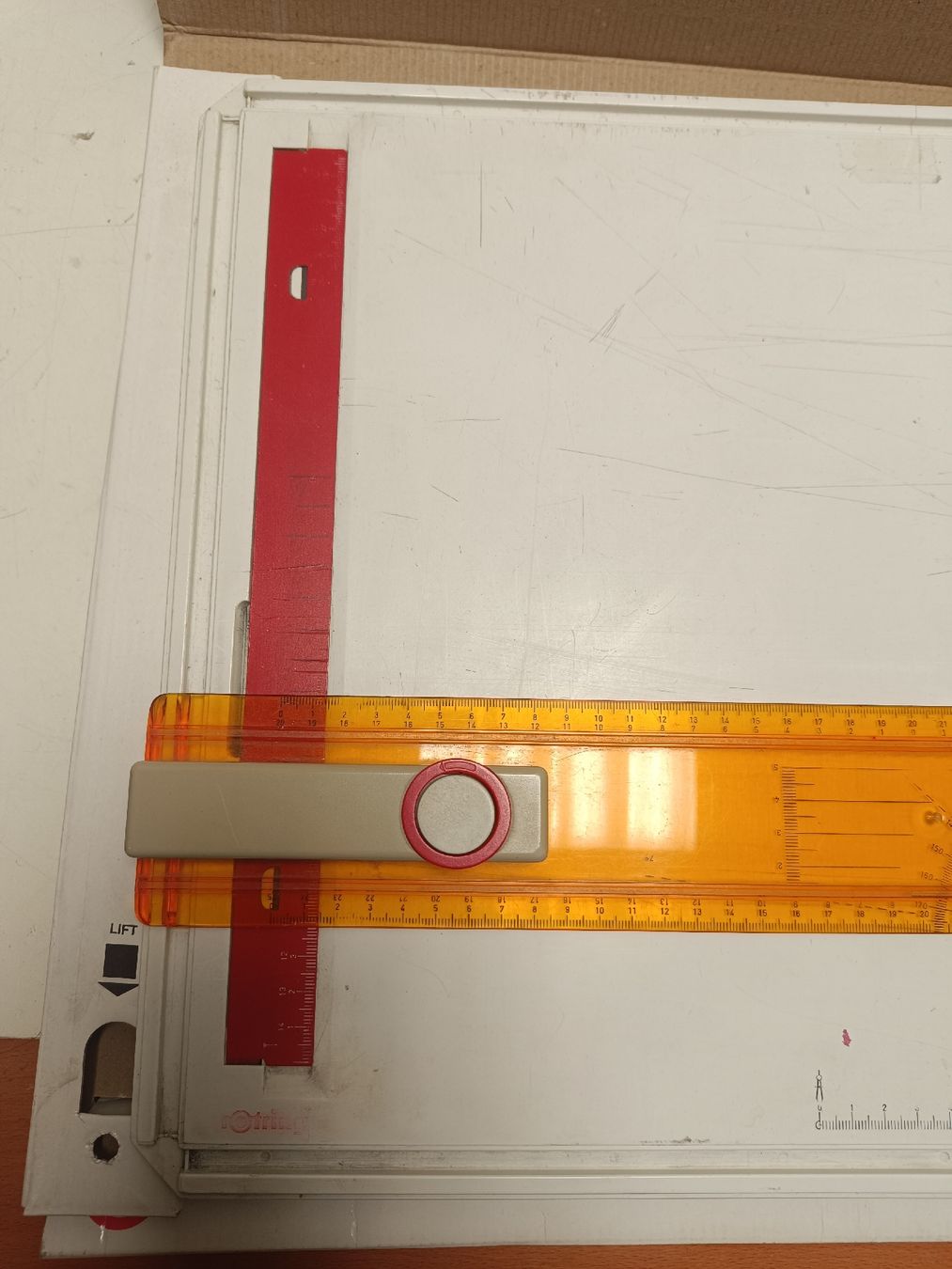 Rotring Sciablone: Rotting Profil A3 Zeichenplatte - (em330) – Usato da Künten venduto da Schnaepplihuus 2