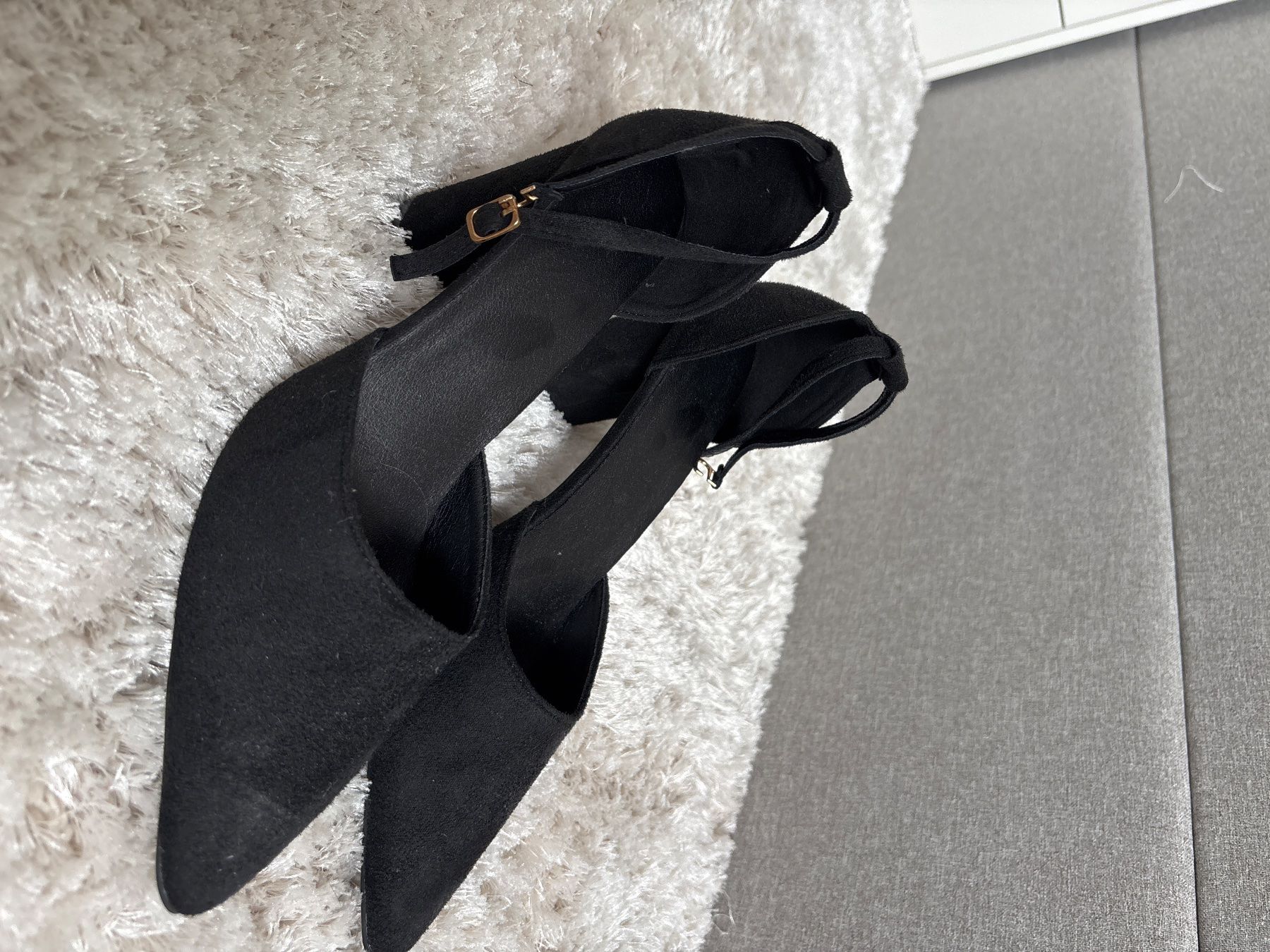 Chaussures femmes: Schwarze Pumps mit Blockabsatz, Grösse 41 – Neuf (Voir description) à Deitingen par sel_dtx8