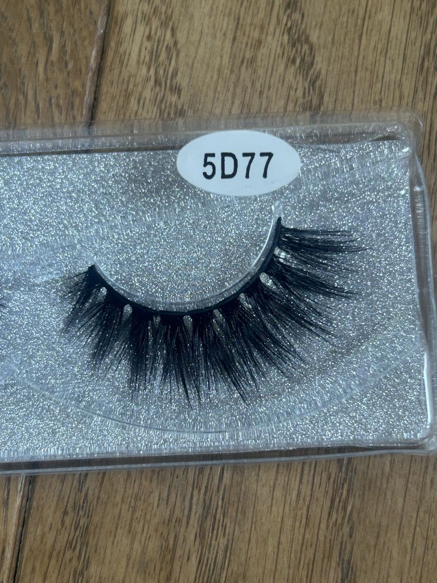 Make-up: Falsche Wimpern Modell 5D77 neu – Gebraucht aus Frauenfeld von jae_vs6j 1
