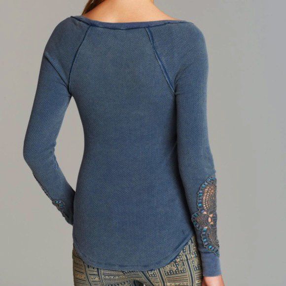 Covers & Schutzfolien: Thermo Shirt Pullover mit Spitzen Free People L XL – Gebraucht aus St. Gallen von Hereplaysmusic 9